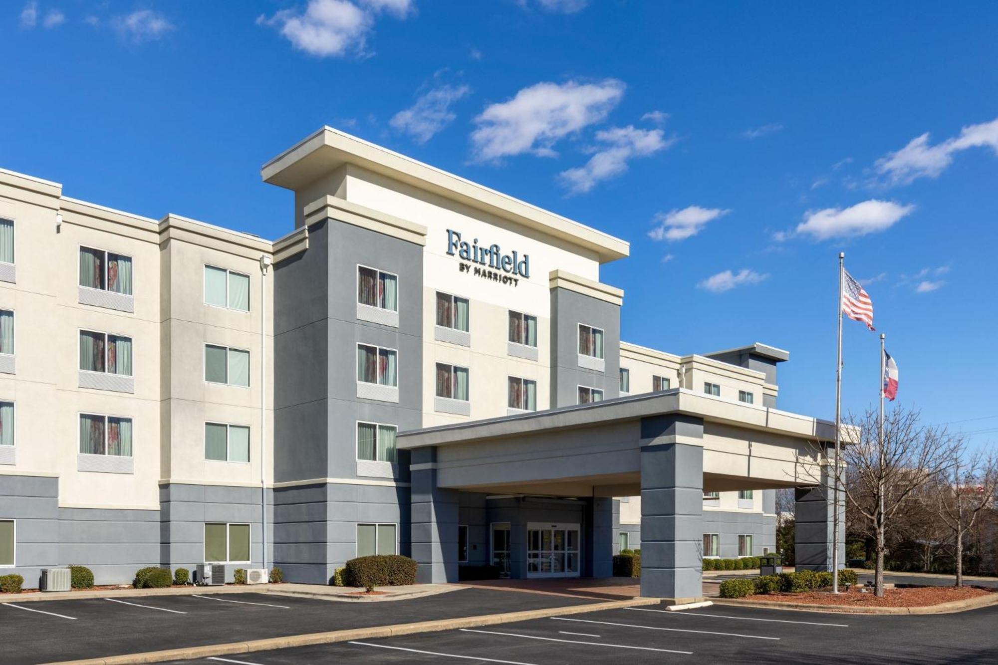 Hotel Fairfield & By Marriott Smithfield