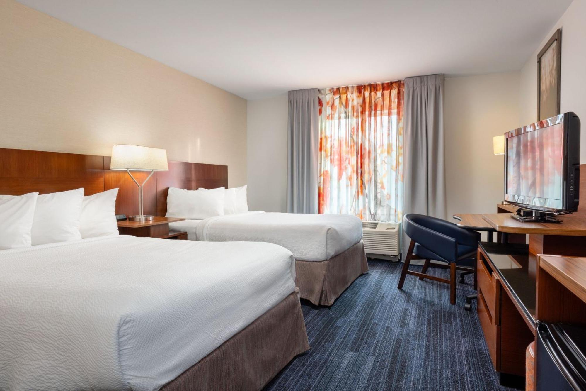 Hotel Fairfield & By Marriott