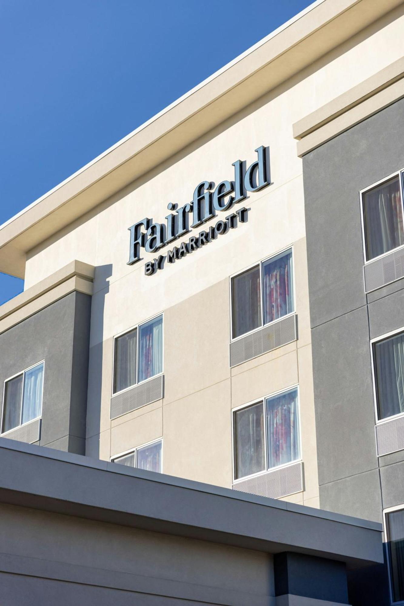 Hotel Fairfield & By Marriott 3*